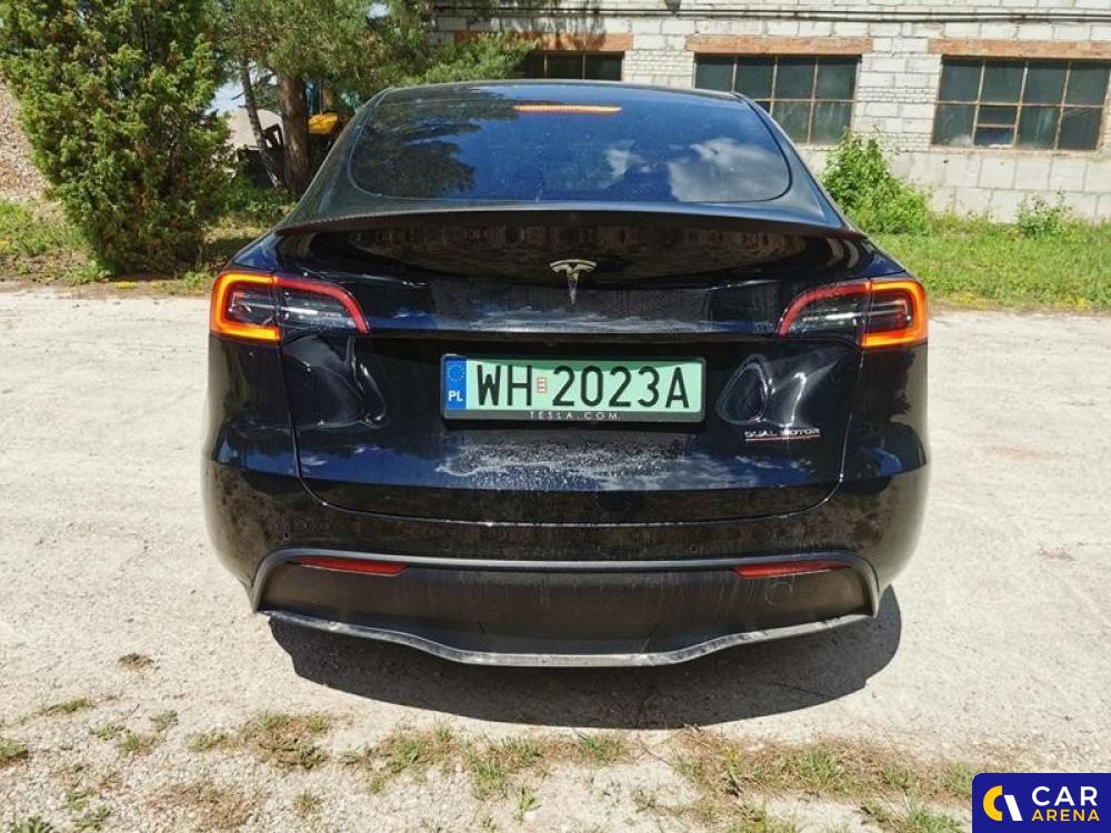 Tesla Model Y Kompakt