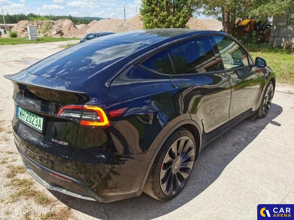 Tesla Model Y Kompakt