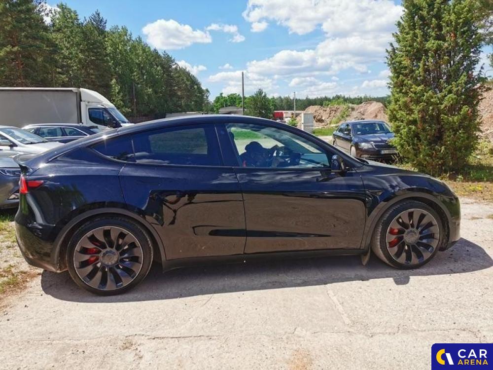 Tesla Model Y Kompakt